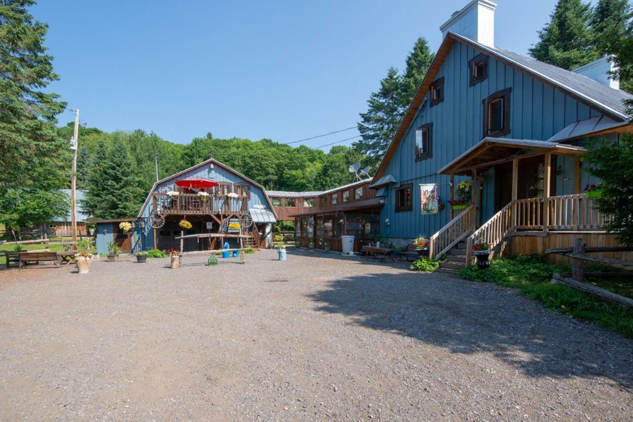 Auberge Le Cheval Bleu Saint-Alphonse-Rodriguez Exterior foto